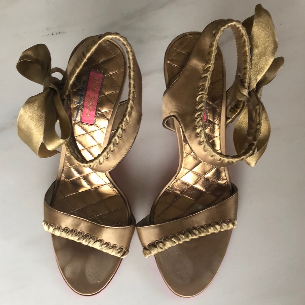Heels - Picture 2 of 4